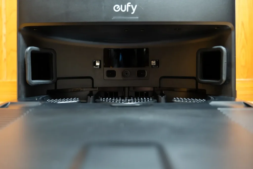 Eufy X10 Pro Omni ステーション内部