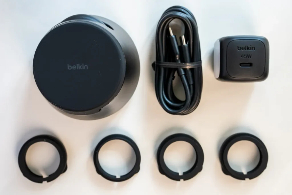 Modular Charging Dock with Qi2 25W 付属品