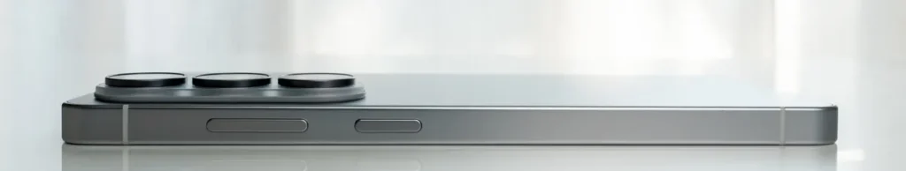 Galaxy S26 Ultra 右側面