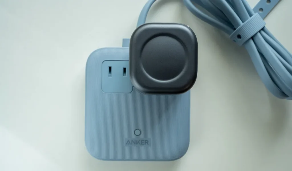 Anker Nano Charging Station  (6-in-1, 67W)に差す充電器は大きさに注意