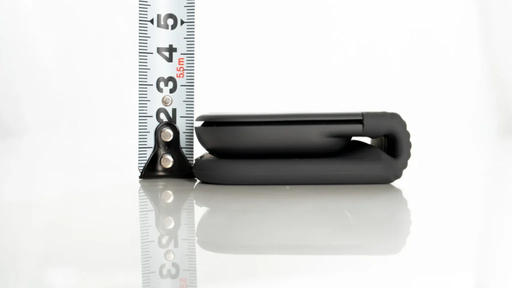 Logicool Mobi Foldの折りたたみ時の厚さは22mm