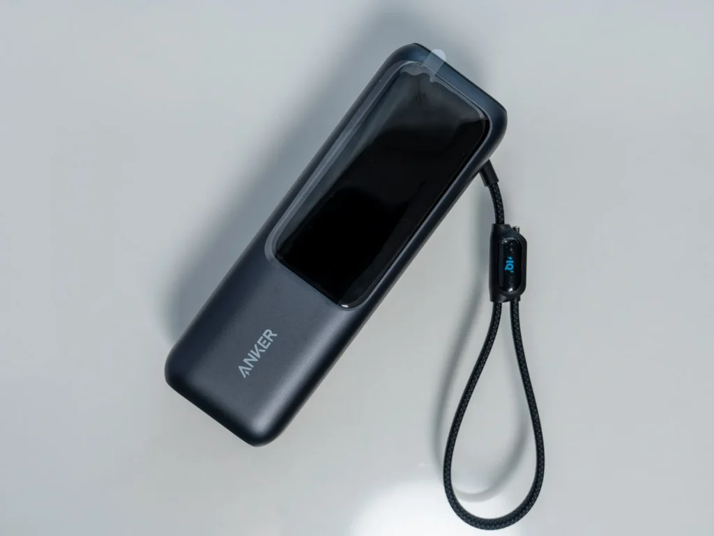 Anker Power Bank (25000mAh, Built-In & 巻取り式USB-Cケーブル)