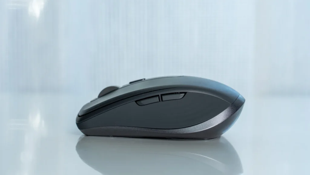 MX Anywhere 3Sの左側面