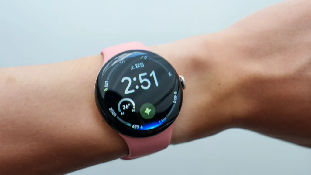 Pixel Watch 5は口を上げて話すが使える