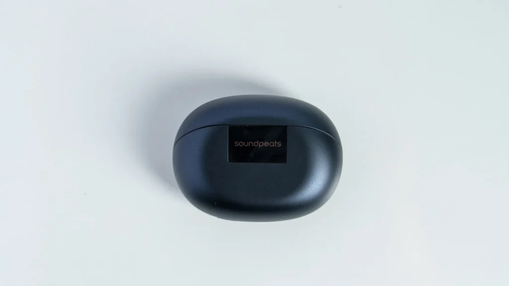 SOUNDPEATS Air6 Proのケース裏面