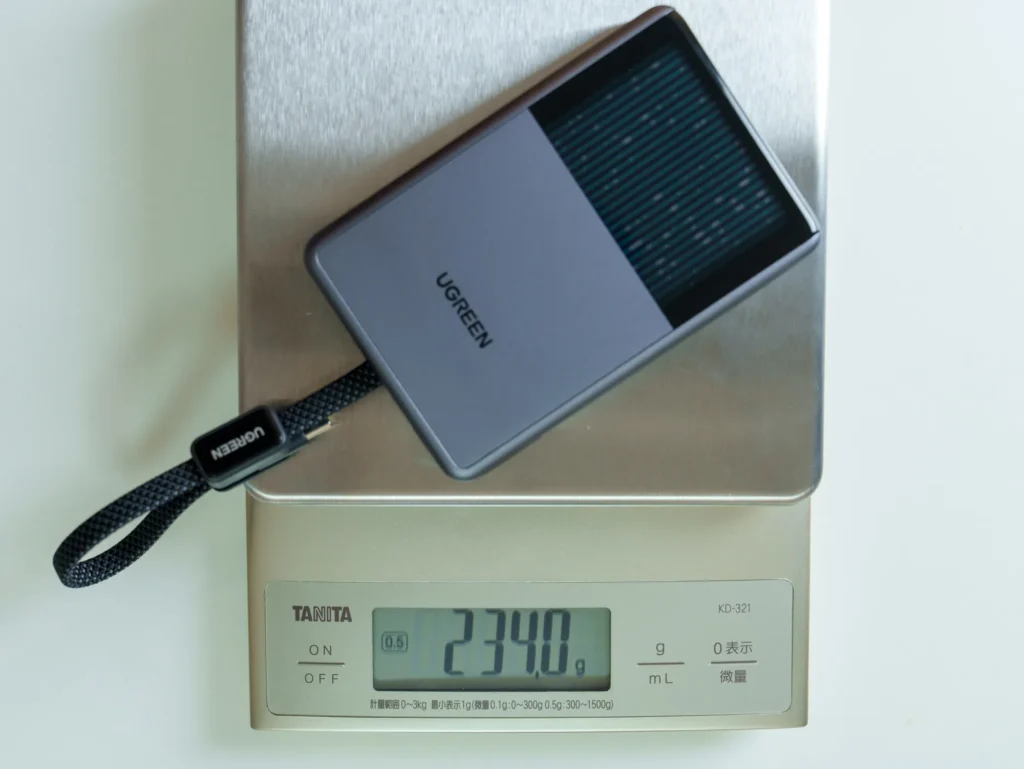 UGREEN MagFlow Pro 10000mAh マグネット式モバイルバッテリー 25Wの重さは234g