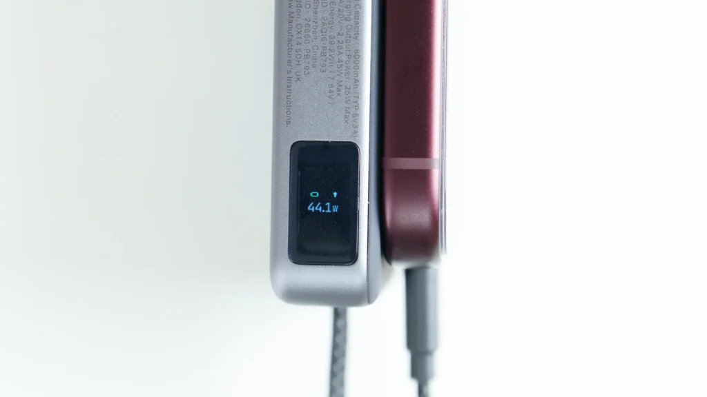 UGREEN MagFlow Pro 10000mAh マグネット式モバイルバッテリー 25Wの有線充電は45Wに対応