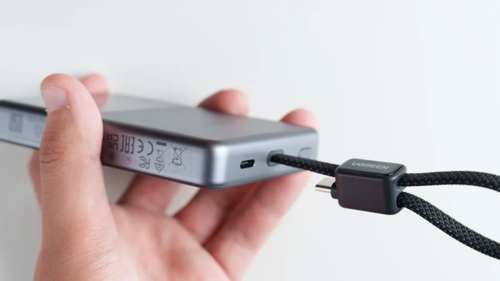 UGREEN MagFlow Pro 10000mAh マグネット式モバイルバッテリー 25W