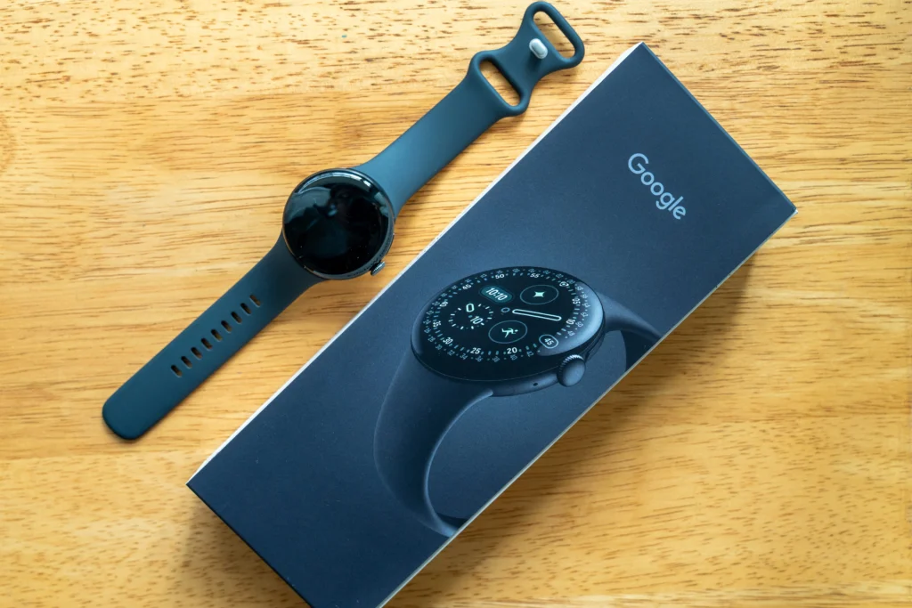 Google Pixel Watch 4のパッケージ