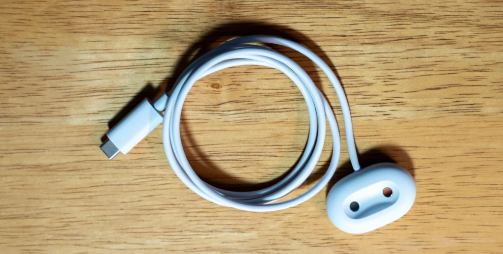 Google Pixel Watch 4充電ケーブル