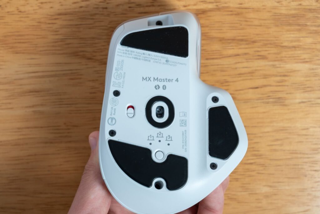 MX Master 4の底面画像